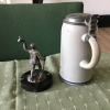 Feuerstutzen/Schützenfigur auf Marmorsockel Höhe ca. 14cm der Krug dient nur zum Größenvergleich!