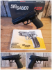 SIG Sauer P226 aus 2000 in sehr gutem Zustand, Originalverpackt (+ viel mögliches Zubehöhr)
