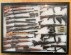 Große 1:6 Miniatur-Waffensammlung WWII – ca. 25 Modelle – K98, StG44, K43, P08, P38 – Präsentationsb