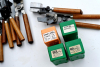 6 x Gießkokillen mit Handgriff 1 x RCBS 38-150 5 x LEE: 90376, 90374, 90991, 90463, 90472 Minie