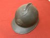 Französischer Adrian-Stahlhelm M26 – 2. Weltkrieg – mit Abzeichen