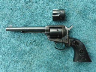 Colt Peacemaker, .22WinMag. WT .22LR