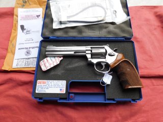 S&W Smith & Wesson 357 Target Mod. 686-6 Kal. 357 Mag. in 6 Zoll Lauflänge, original S&W Koffer