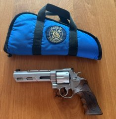 Revolver Smith & Wesson 629-6 .44 Magnum UNIVERSAL CHAMPION