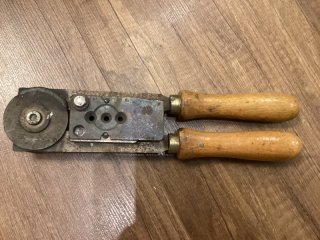 Gebrauchte 3 - fach GIEßZANGE / Kokille Dia.404 - 200gr. RN BB von Klaus Wich mit Griffen