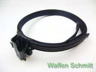 Schwarzer Gürtel mit Holster für Glock Pistolen. Guter Zustand!!!