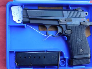 Star, Fire Star M43 Kal. 9 mm Luger komplett mit Reservemagazin und Ovp.