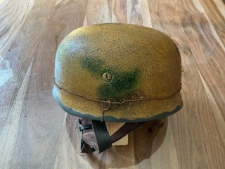 Deutscher Fallschirmjäger-Helm M38 in Camo Rauhtarn