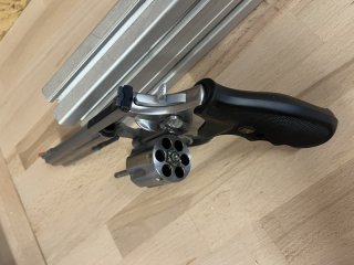 Smith and Wesson S&W 686 357 Revolver