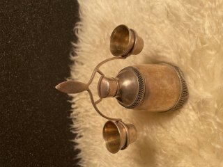 Likörflasche und 2 Becher versilbert