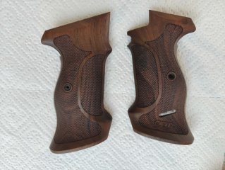 Nill Master Griffschalen SIG P210