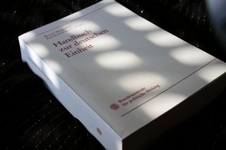 Handbuch zur Deutschen Einheit - Schweres Werk Werner Weidenfeld