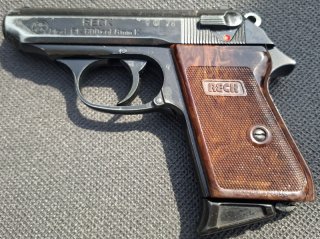 Reck Model PK 800 Cal. 8mm Knall mit Holster
