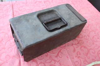 WKI. Doppel Gurtkasten zum MG 08 + MG 08/15. In gutem Zustand