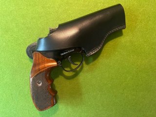 AKAH GÜRTELHOLSTER VERSCHIEBBARER VERSCHLUSS KLEINE/MITTLERE REVOLVER S&W J COLT ÄHNLICHE 2,0"-4,0"