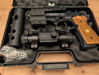 Beretta M 92 FS XX-TREME - zusätzlich mit Holzgriffschalen erc.