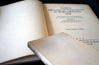 Amtliche Urkunden zur Vorgeschichte des Waffenstillstandes 1918 - Buch aus 1924