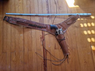 Westerngürtel, Leder Holster, Cowboy Gürtel inklusive Colt Single Action Army .45 Replika, COLT SAA