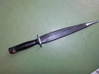 schöner Dolch Grabendolch