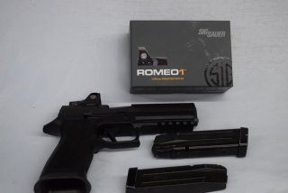 SIG SAUER P320 X-Five mit Romeo1 und Oberschenkelholster 1A Top-Zustand