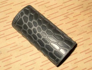 === griffiger Gummi-Überzug #2 für Griff v. Pistole/Sturmgewehr z.B. Colt1911 AR15/M16 AK74 AK47 uvm