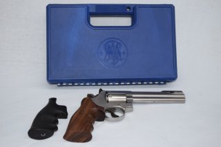 Performance Center 686 Practical Champion 1A Top Zustand .357Mag. 2 Griffe Edel Rarität