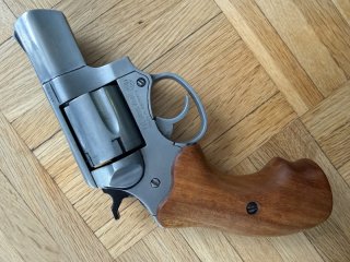 ME 38 Compact - PTB 542 - 9mm Knall - Holzgriffschaeln