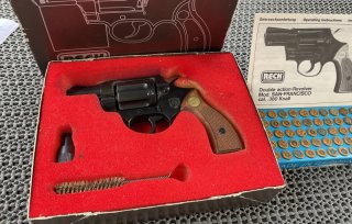 Reck Cobra .380 mit Munition