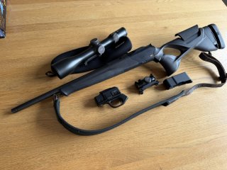 R8 Ultimate ,308 inkl. 4-20x58 iC Semi Atzl verstellbarer Schaftrücken und Schaftkappe