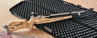 Feinwerkbau Luftgewehr Modell 800 Universal, neu und ungeschossen.