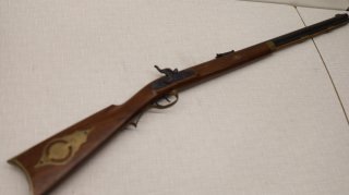 Pedersoli Vorderlader Italien Cal.45 mit Beschussstempel 114 cm