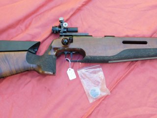 Anschütz 1813 KK Kal. 22 Lr, mit Diopter verstellbare Iris und verstellbares Ringkorn