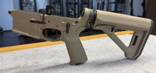 Aero Precision Unteres Gehäuse / Lower Receiver komplett Magpul FDE passend für AR15 / AR-15