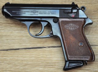 Walther PPK - Manuhrin Kal.7.65mm Inkl. Holster