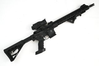 Selbstladebüchse Schmeisser AR-15, Kaliber .223Remington, Steiner T 432 4x32, zwei Reservemagazine