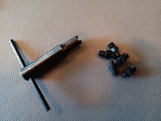 Vorderlader Pistolenpistons 5 Stück mit Schlüssel
