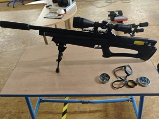 Huben K1 mit Schalldämpfer und ZF