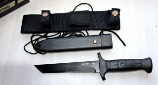 NEU! BW-KAMPFMESSER TYP KM2000 - Carbonstahl