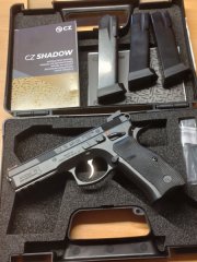 CZ 75 SP-01 Shadow 50th Anniversary – 9 mm Luger – Neuwertig