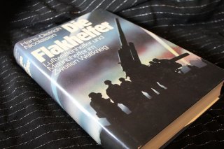 Die Flakhelfer - Luftwaffen und Marinehelfer im Zweiten Weltkrieg Hans-Dietrich Nicolaisen