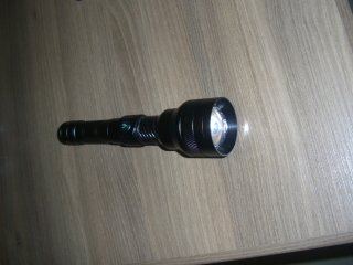 LED Power Taschenlampe 1800 Lumen fokussierbar