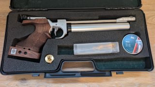 Steyr LP 2 Match-Luftpistole 4,5mm - wie NEU (ca. 3 Schuss) - Komplettset im Originalkoffer