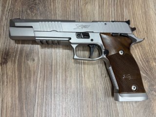 SIG Sauer P220 X-Six 9mm Luger