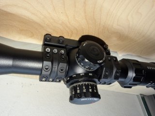 Kahles K525i mit Spur-Montage