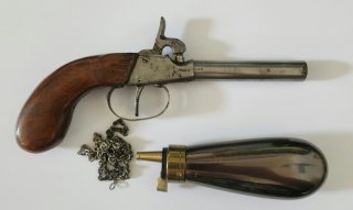 Deringer / Perkusion / cal.41 mit Pulverflasche