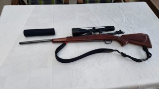 Repetierbüchse Voere Austria Kufstein 9,3x62 mit Schalldämpfer und Optik Zeiss 8x56