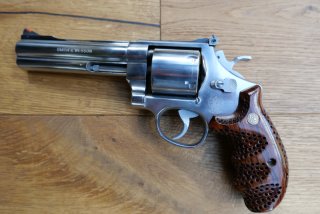 Smith & Wesson Revolver Mod. 627 stainless, 357 Magnum, gebraucht