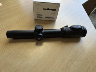 Drückjagd Zielfernrohr Swarovski Z8i 1-8x24 Absehen LD-I mit Schiene