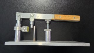 Ladepresse für Perkussions Revolver, Trommelpresse