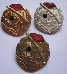 !!! Sonderpreis Schießauszeichnung der Kampfgruppen der DDR - kompletter Satz